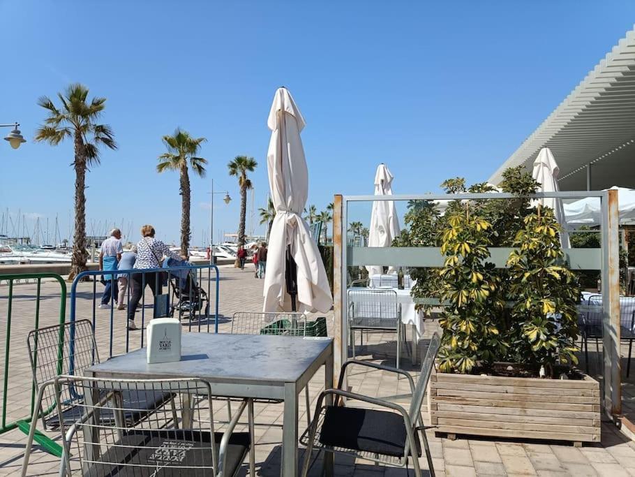Al Lado De Barcos Y Gran Playa. Apartment Санта Пола Екстериор снимка