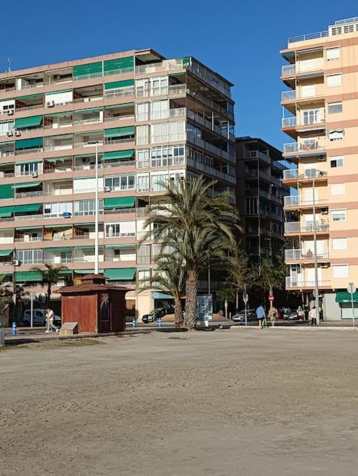 Al Lado De Barcos Y Gran Playa. Apartment Санта Пола Екстериор снимка